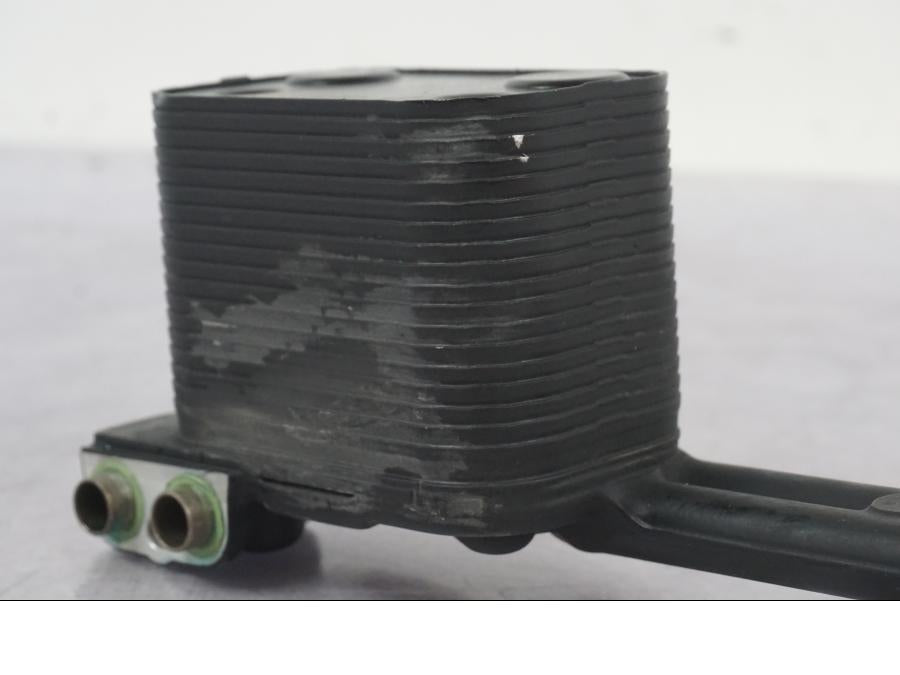 Höger sida på Oljekyl från en KTM 1190 Adventure -2015 motorcykel.