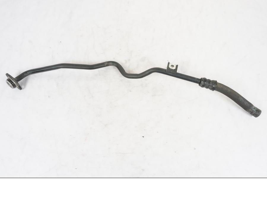 Framsidan på Oljekylrör från en BMW R 1200 GSA -2012 motorcykel.