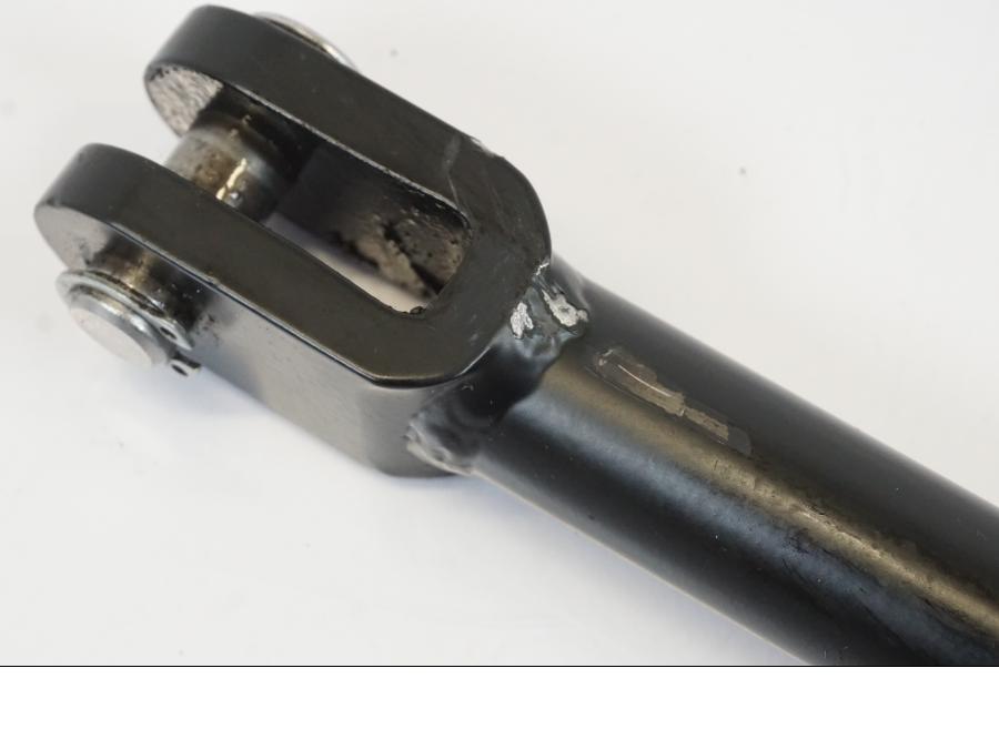 Vänster sida på Sidostöd från en Triumph Trident -2021 motorcykel.