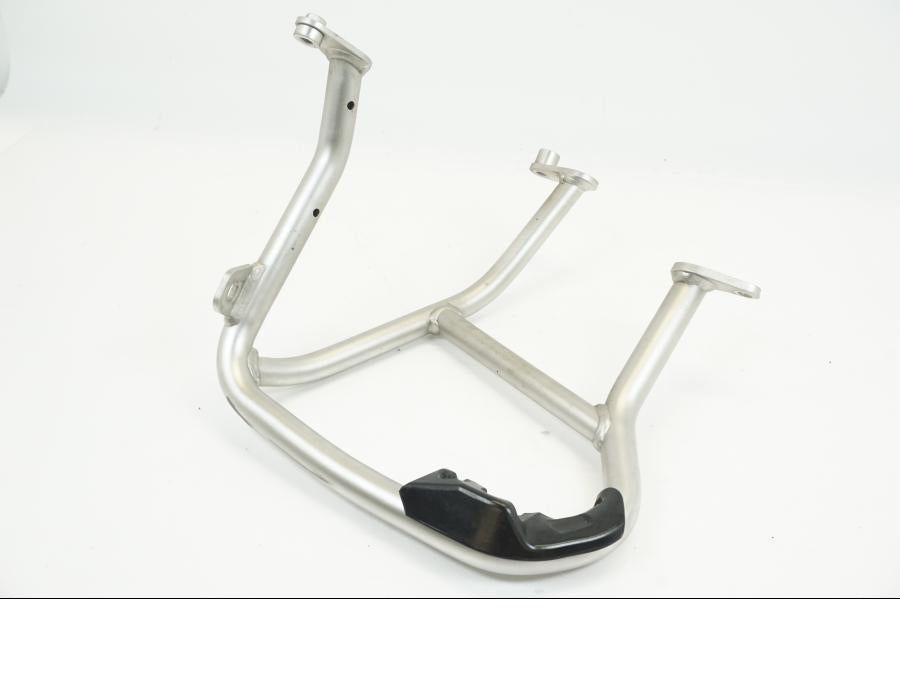 Baksidan på Motorskyddsbåge från en BMW R 1200 GS -2017 motorcykel.