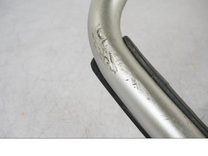 Vänster sida på Motorskyddsbåge från en BMW R 1250 GS -2023 motorcykel.