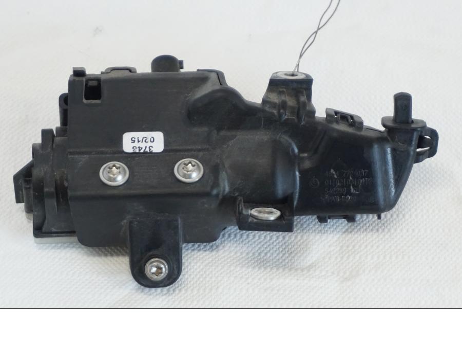 Framsidan på Centrallås från en BMW K 1600 -2015 motorcykel.