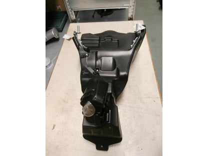 Snett uppifrån på Bensintank från en Ducati Monster 696 -2013 motorcykel.