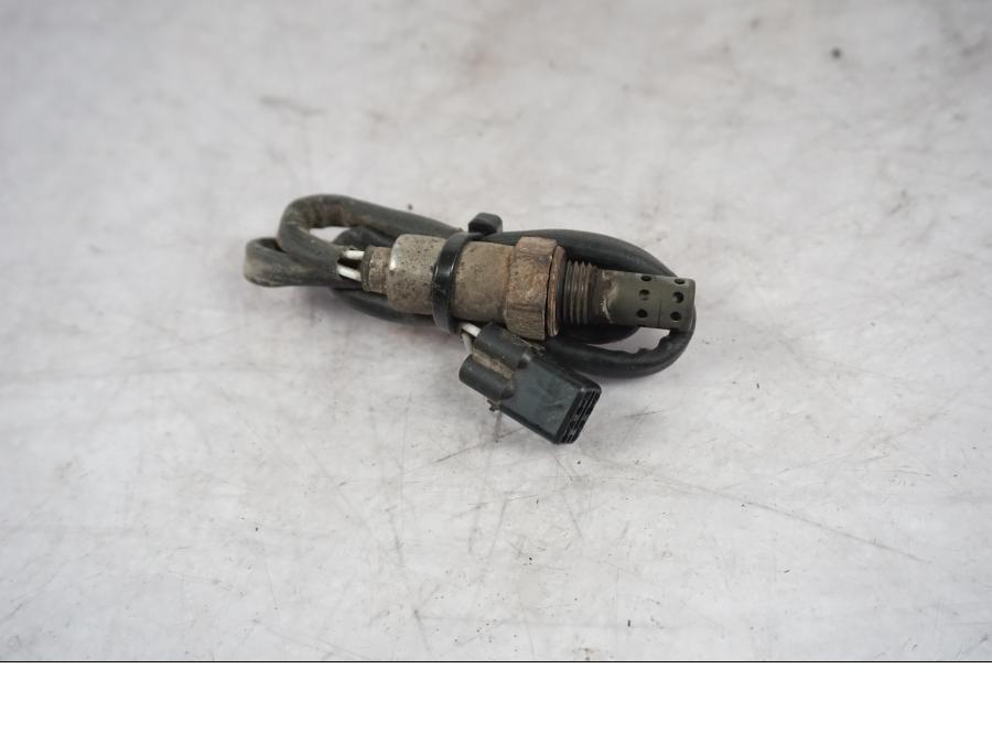 Framsidan på Lambdasond från en Triumph Tiger Explorer -2016 motorcykel.