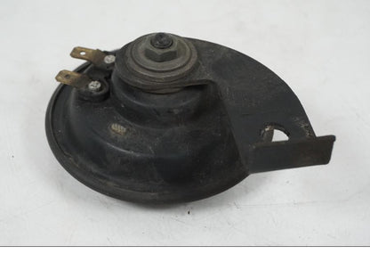 Snett nerifrån på Signalhorn / Tuta från en Kawasaki Z 750 -2006 motorcykel.