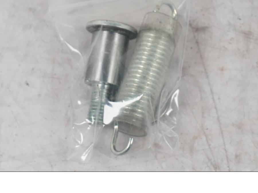 Snett uppifrån på Bromspedal från en Yamaha MT-09 -2024 motorcykel.