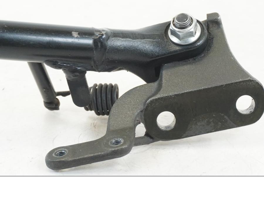 Vänster sida på Sidostöd från en Suzuki GSX-R 750 -2008 motorcykel.