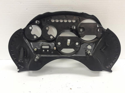 Baksidan på Instrumentkonsoll från en Triumph Tiger -1999 motorcykel.