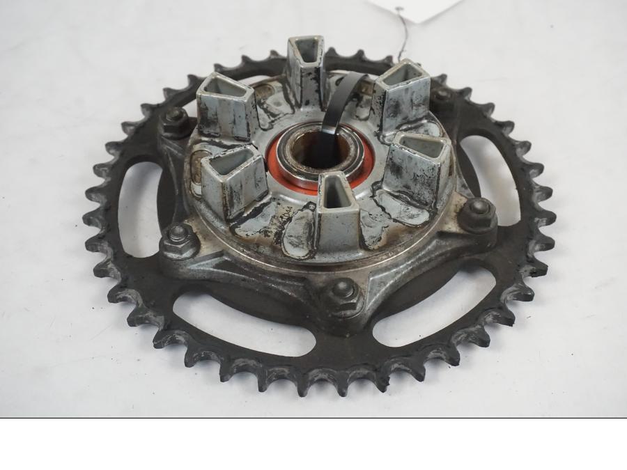 Extrabild1 på Drevfäste från en Husqvarna 701 SUPERMOTO ABS -2016 motorcykel.