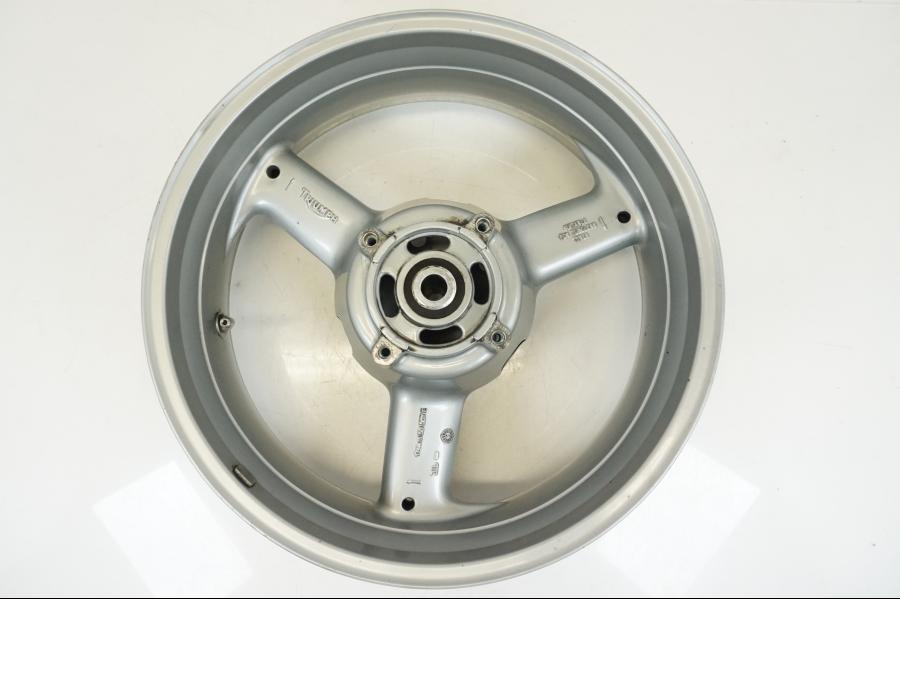 Framsidan på Fälg från en Triumph TT 600 -2002 motorcykel.