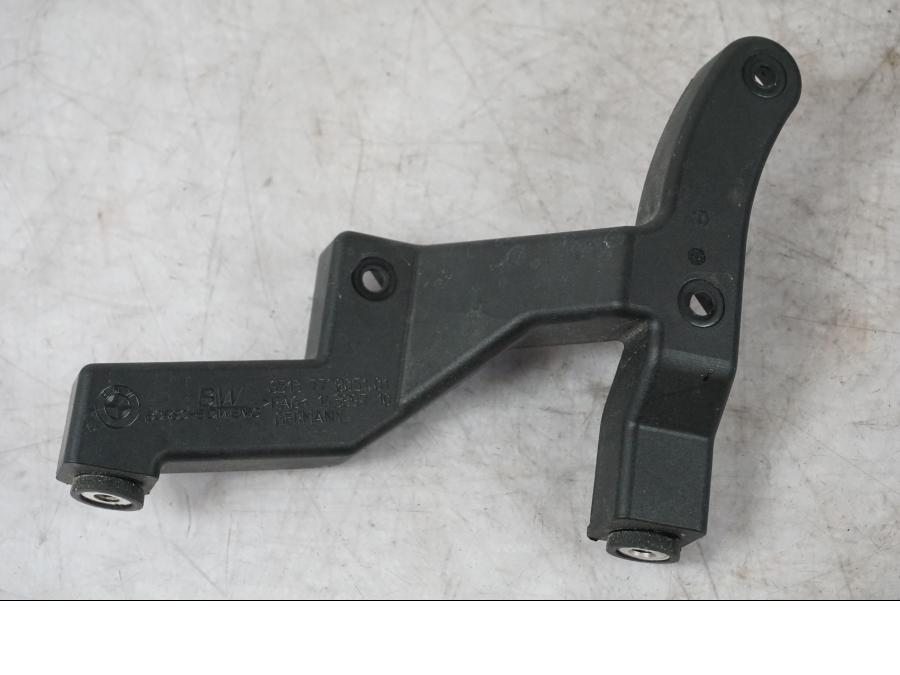 Framsidan på Högtalare från en BMW K 1600 GTL -2015 motorcykel.