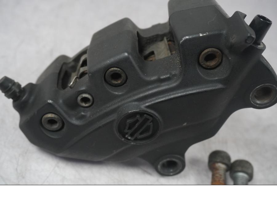 Baksidan på Bromsok från en H-D Touring Street Glide FLHX -2009 motorcykel.