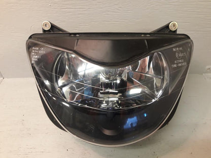 Framsidan på Strålkastare från en Honda CBR 600 -1999 motorcykel.