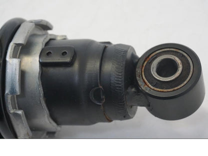 Extrabild2 på Stötdämpare från en Kawasaki ER-6N -2015 motorcykel.