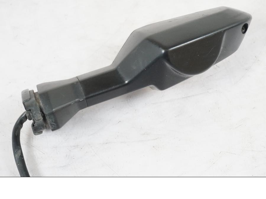 Snett uppifrån på Blinkers från en Kawasaki ER-6N -2016 motorcykel.