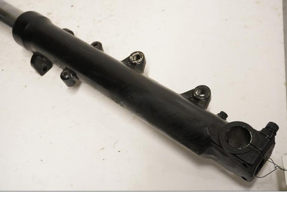 Baksidan på Gaffelben från en BMW K 75 -1992 motorcykel.