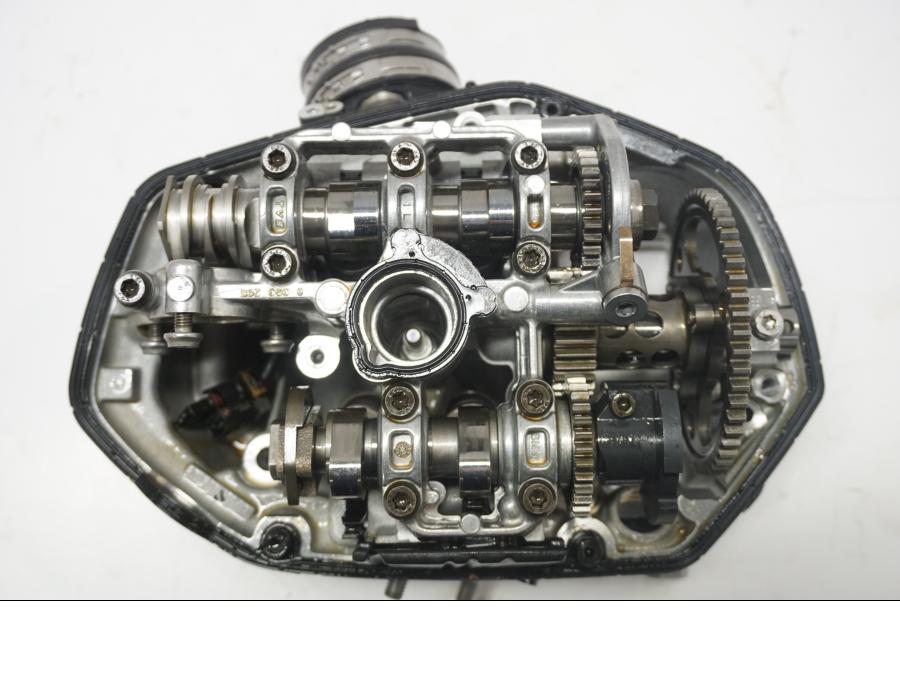 Framsidan på Topplock från en BMW R 1250 GS -2019 motorcykel.