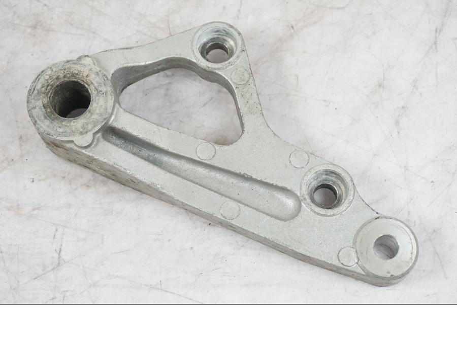 Framsidan på Bromsoksfäste från en Kawasaki ZZR 600 -1993 motorcykel.