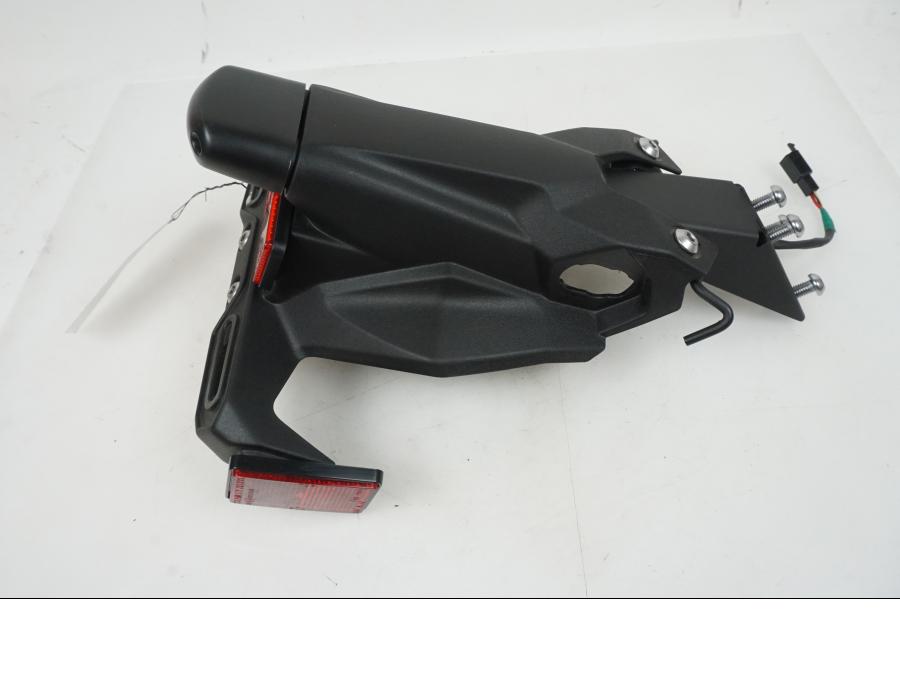 Baksidan på Skylthållare från en Kawasaki NINJA 400 -2018 motorcykel.