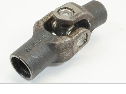 Baksidan på Kardanknut från en Suzuki VL 1500 -1999 motorcykel.