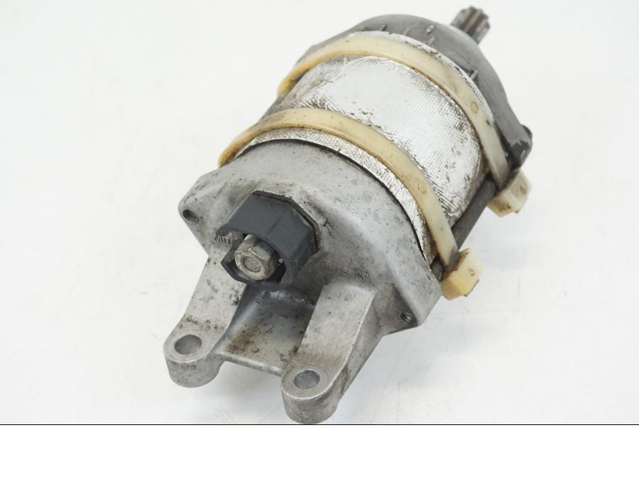 Höger sida på Startmotor från en Ducati Streetfighter V4 -2020 motorcykel.