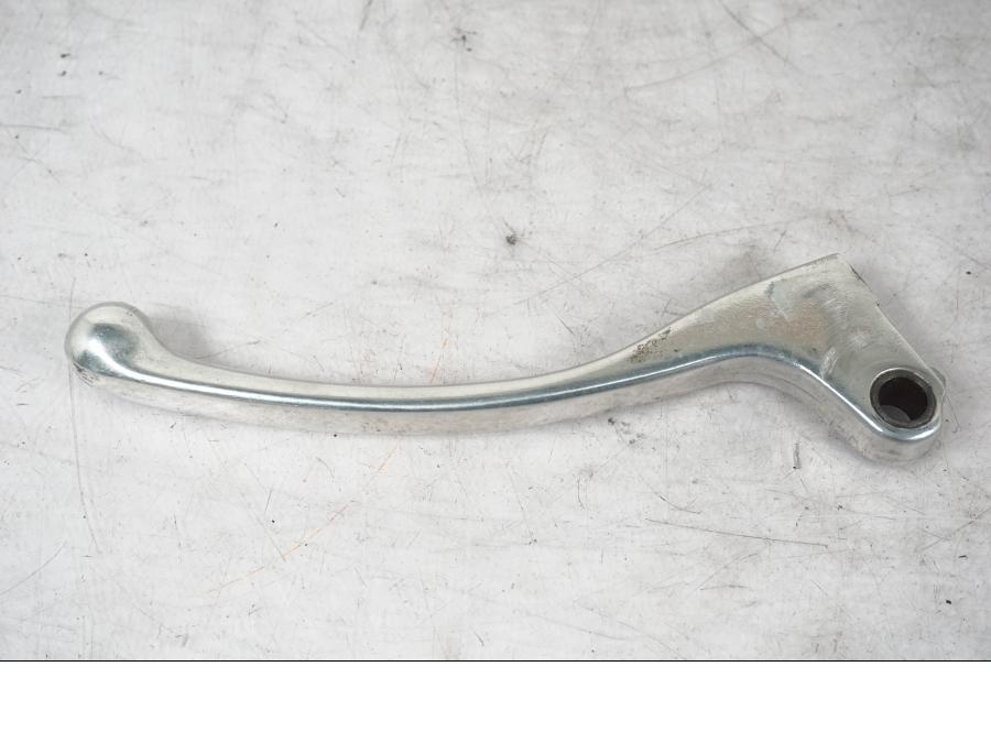 Framsidan på Kopplingsgrepp från en Honda VT 600 C -1998 motorcykel.