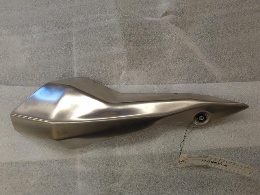 Framsidan på Värmeskydd från en Kawasaki Z 125 -2019 motorcykel.