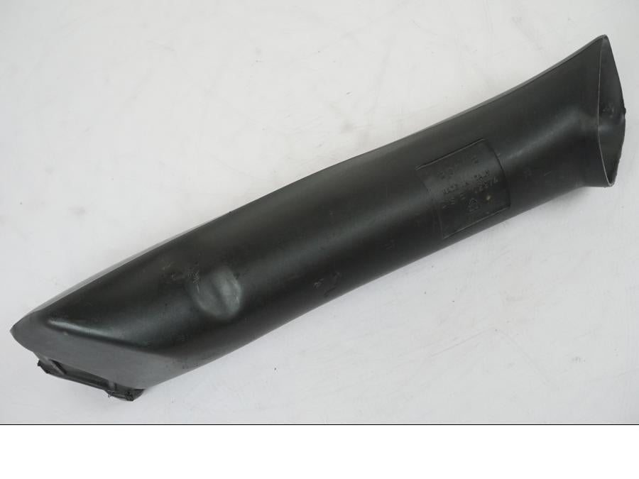 Framsidan på Luftrör från en Aprilia RS 125 -2000 motorcykel.