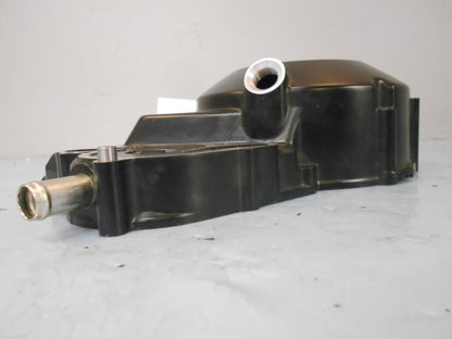 Vänster sida på Motorkåpa från en Suzuki DL 1000 -2013 motorcykel.