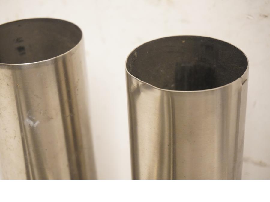 Vänster sida på Gaffelbendekor från en Triumph America -2004 motorcykel.