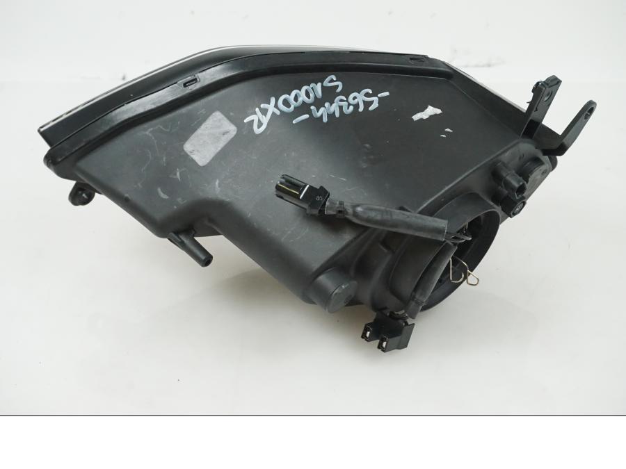 Baksidan på Strålkastare från en BMW S 1000 XR -2016 motorcykel.