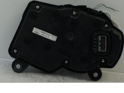 Baksidan på Instrumentpanel från en Suzuki DL 1000 -2016 motorcykel.