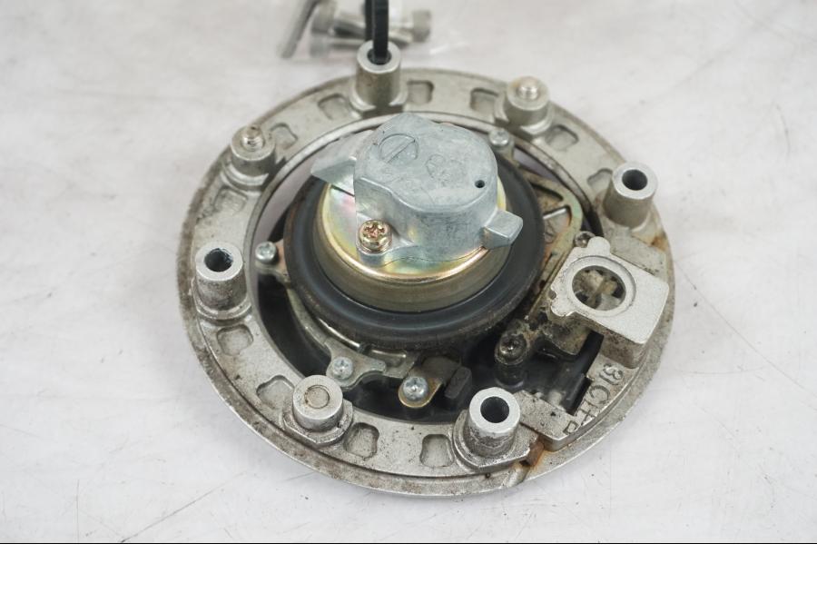 Snett uppifrån på Låssats från en Suzuki SV 650 -1999 motorcykel.