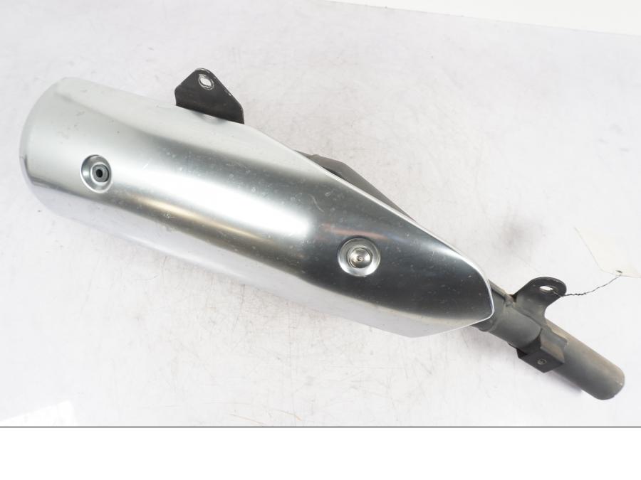 Framsidan på Ljuddämpare från en Honda CBR 500 R -2013 motorcykel.