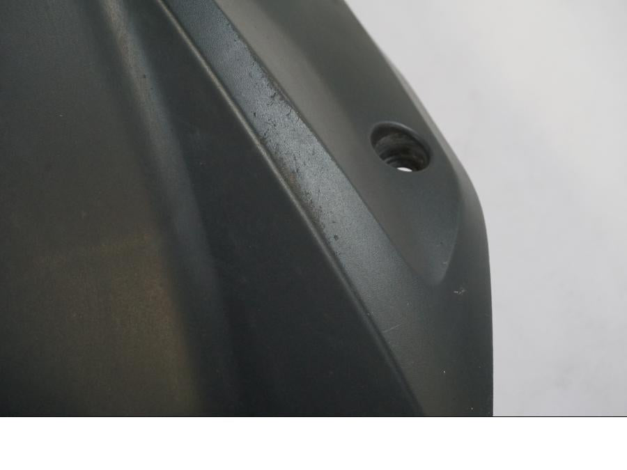 Höger sida på Svingskärm från en KTM 1290 Super Duke R -2015 motorcykel.