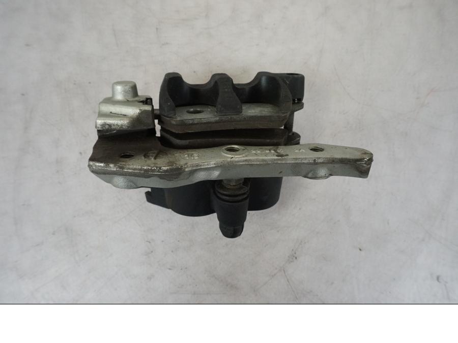 Höger sida på Bromsok från en BMW R Ninet -2017 motorcykel.