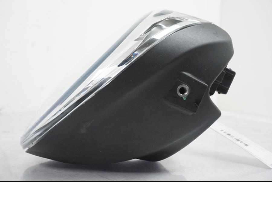 Extrabild1 på Strålkastare från en MV Agusta Dragster -2014 motorcykel.