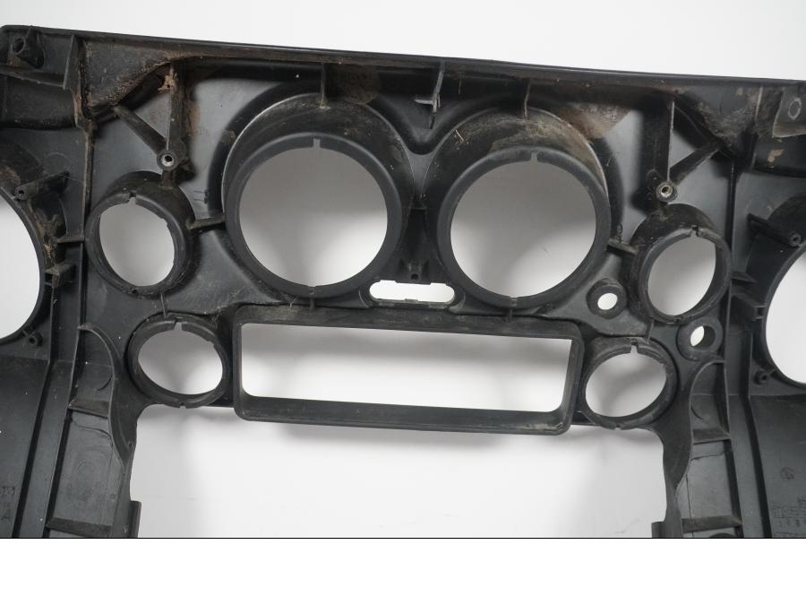 Extrabild2 på Instrumentkåpa från en H-D Touring Street Glide FLHX -2009 motorcykel.