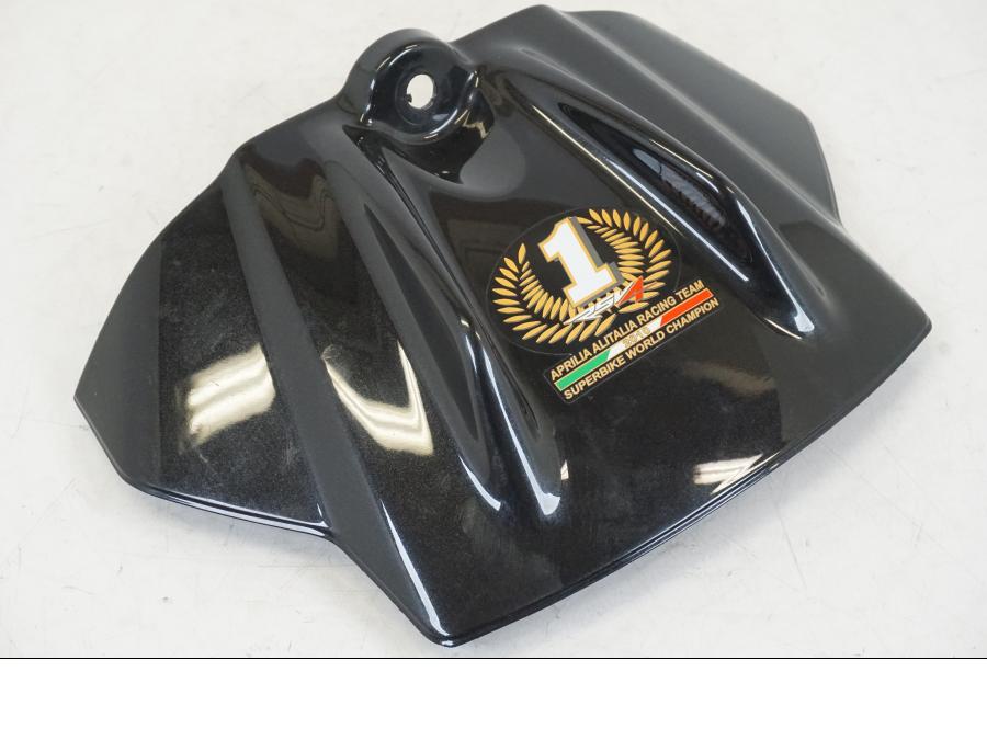 Framsidan på Bensintankskåpa från en Aprilia Tuono V4R -2011 motorcykel.