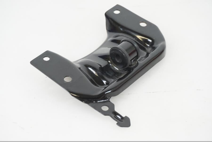 Baksidan på Bensintankfäste från en H-D Adventure Pan America Special RA1250S -2021 motorcykel.