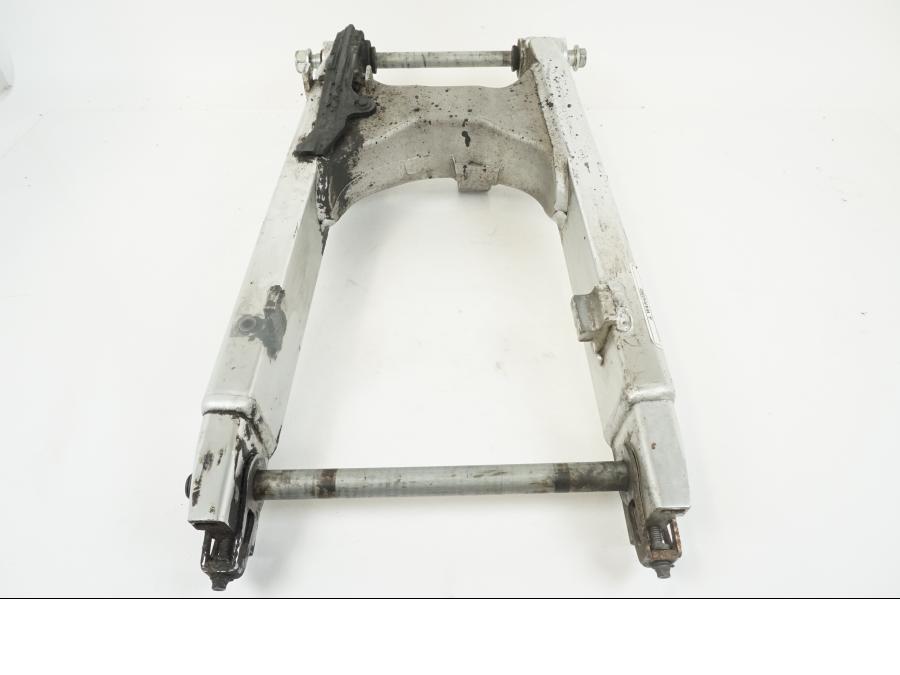 Höger sida på Sving från en Honda XL 1000 V -2008 motorcykel.