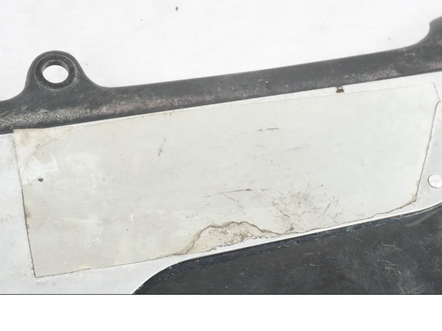 Höger sida på Fotpinnehälskydd från en Honda CBR 1000 F -1999 motorcykel.