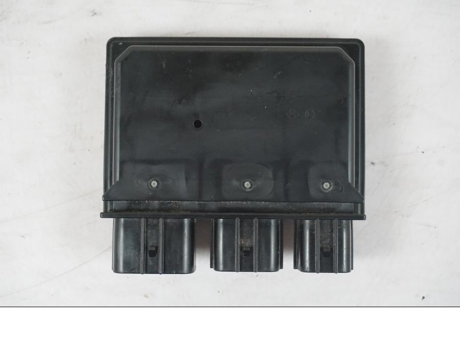 Framsidan på Reläbox från en Kawasaki ZZ-R 1400 -2009 motorcykel.