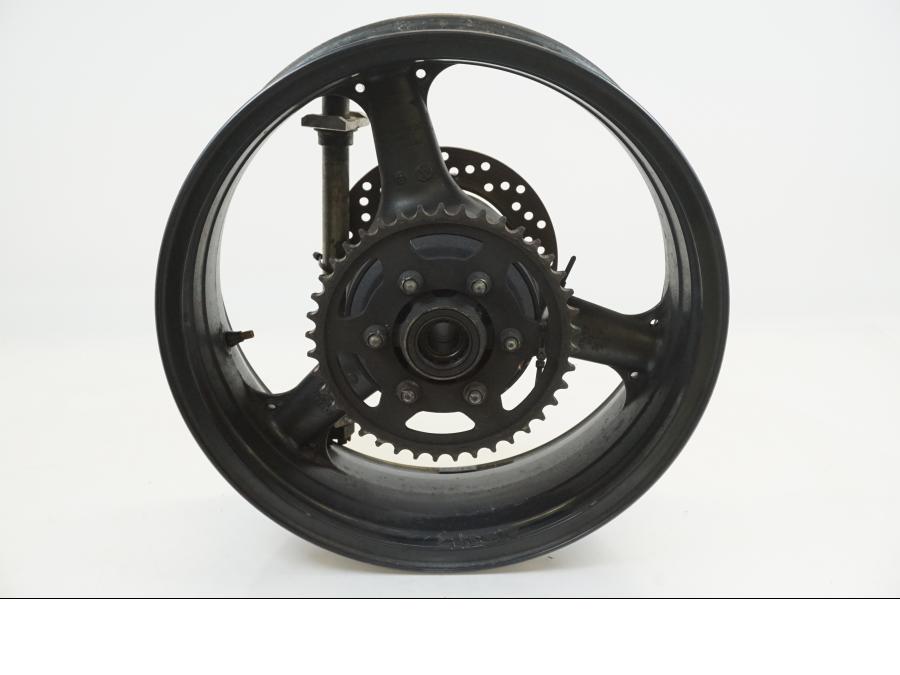 Framsidan på Fälg från en Kawasaki ZX-9R -2000 motorcykel.