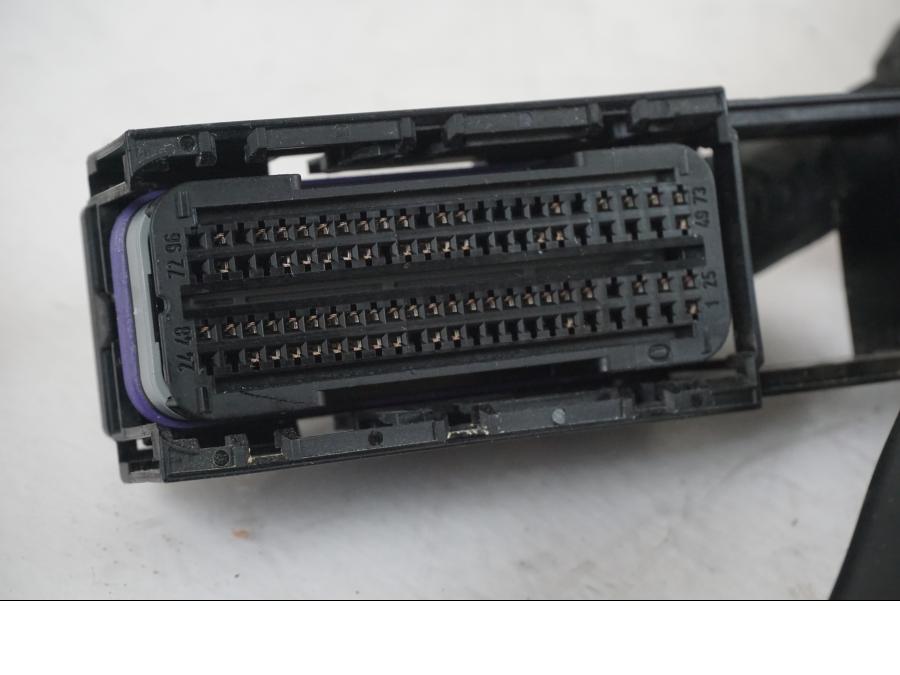 Extrabild4 på Kabelstam från en BMW R 1250 GS -2021 motorcykel.