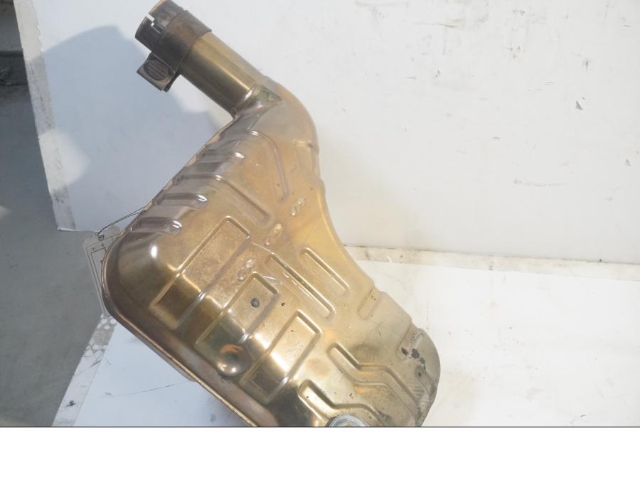 Vänster sida på Ljuddämpare från en BMW R 1100 R -1995 motorcykel.