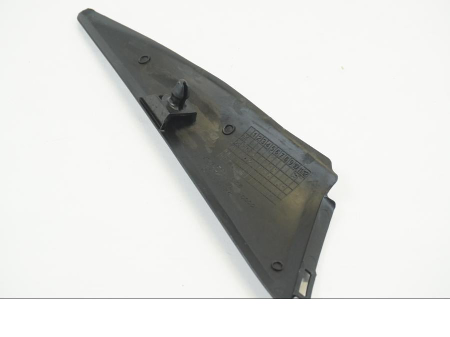 Höger sida på Sidkåpa från en Honda CBR 1000 RR -2010 motorcykel.