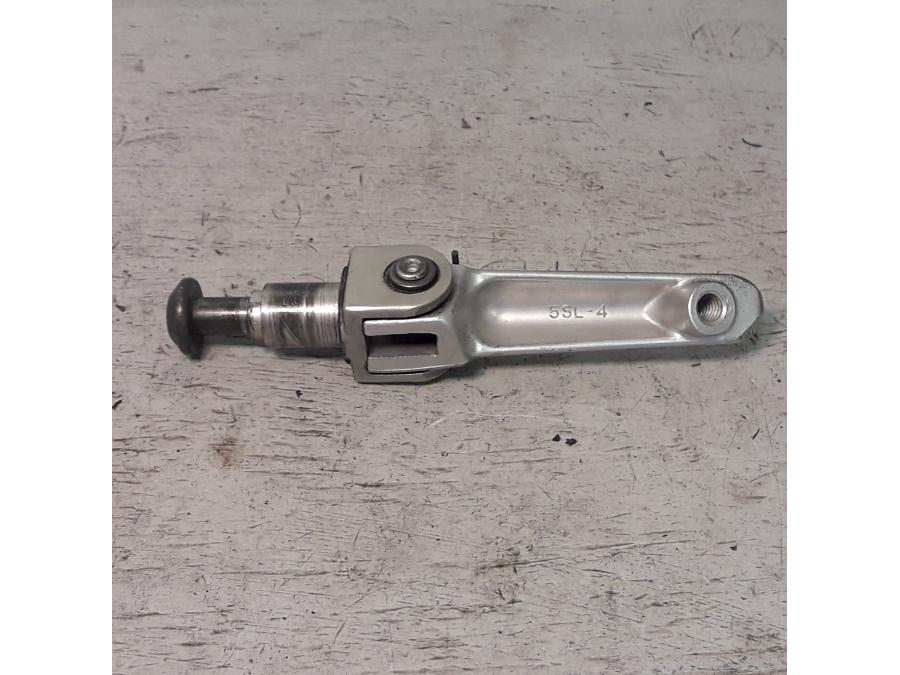 Baksidan på Fotpinne från en Yamaha YZF R6 -2006 motorcykel.