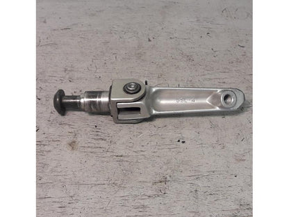 Baksidan på Fotpinne från en Yamaha YZF R6 -2006 motorcykel.