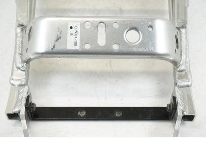 Snett nerifrån på Bakram från en Yamaha YZF R6 -1999 motorcykel.